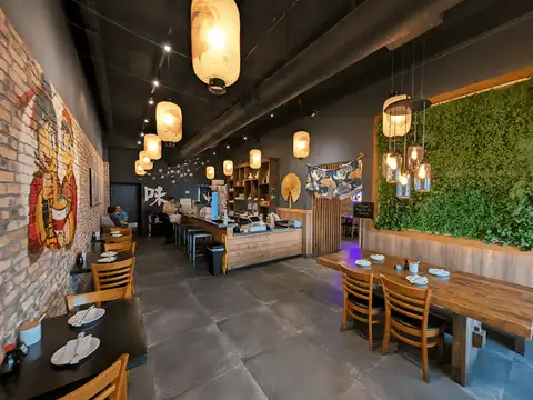 107 Taste Fiu Asian Restaurant in Miami