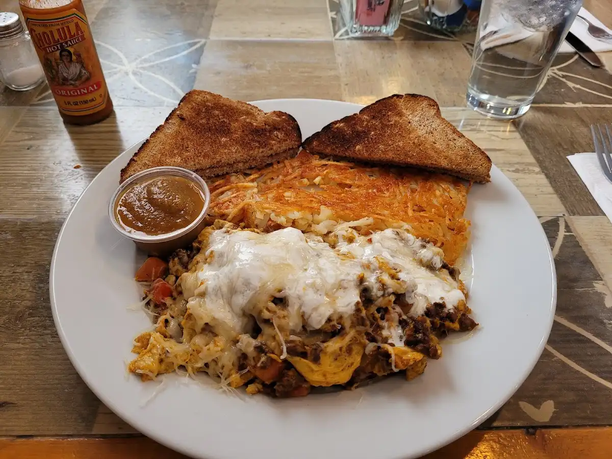 833 Brick Cafe – photo 3