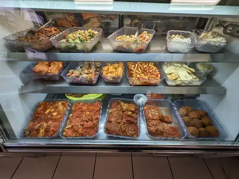 Angelina's Fine Italian Deli & Catering in Hawthorne