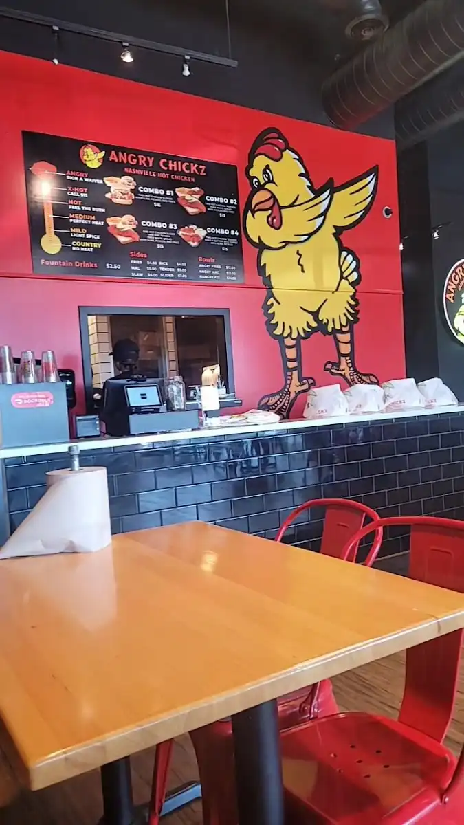Angry Chickz - Fresno (N Blackstone Ave) – photo 2