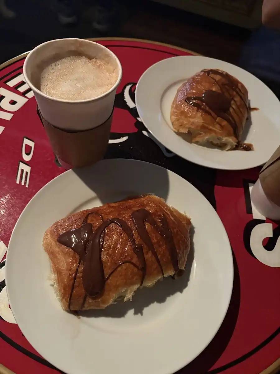 Antoinette's Patisserie – photo 4