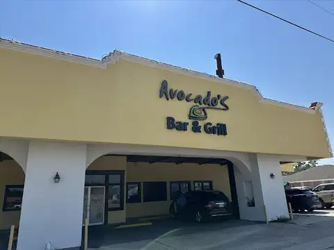 Avocado’S Bar & Grill in Bay St Louis