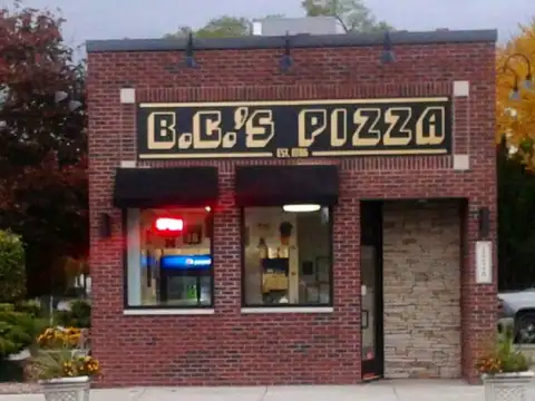 B.c.'s Pizza in Lincoln Park