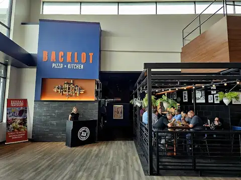 Backlot Pizza + Kitchen in Elkhorn