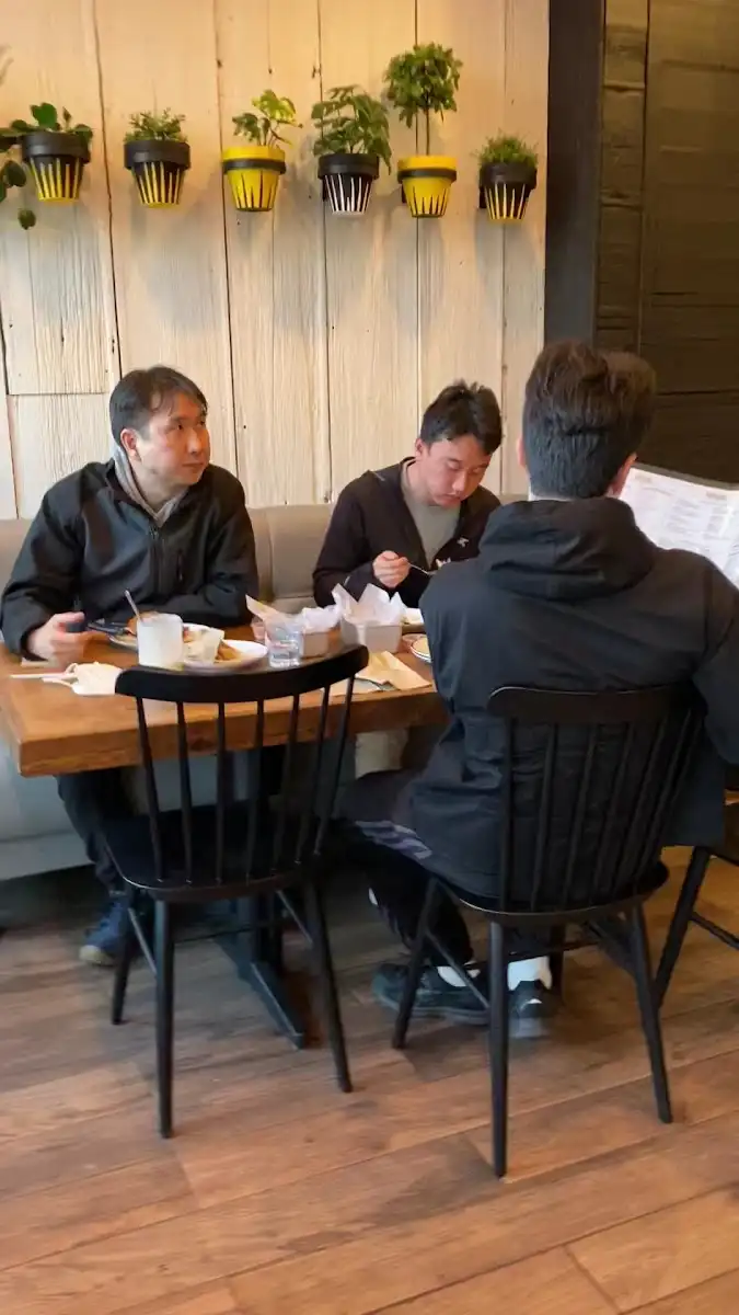 Bareburger Bayside – photo 2