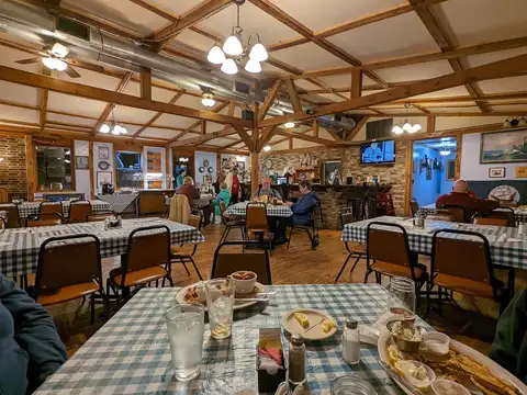 Beacon Point Restaurant in Lakeview
