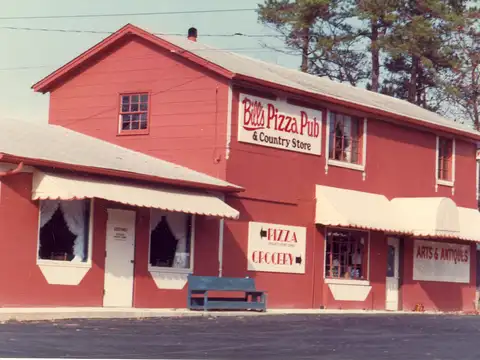 Bill's Pizza Pub in Greensboro