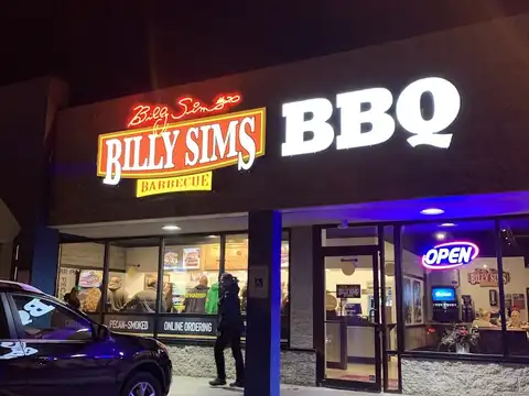 Billy Sims Bbq in West Bend