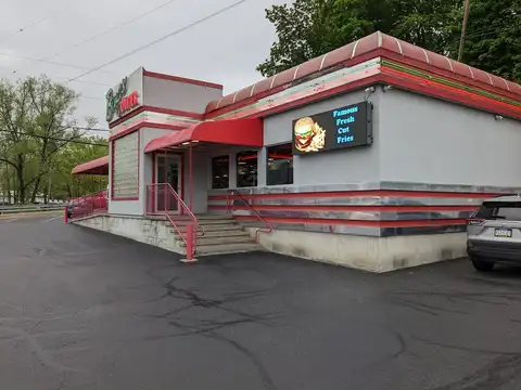 Bing's Diner in Burnham
