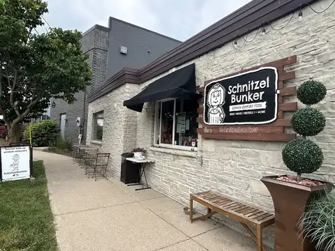 Bo's Schnitzelbunker in Pewaukee