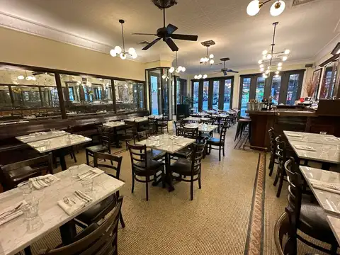 Brasserie Le Mistral in Brooklyn