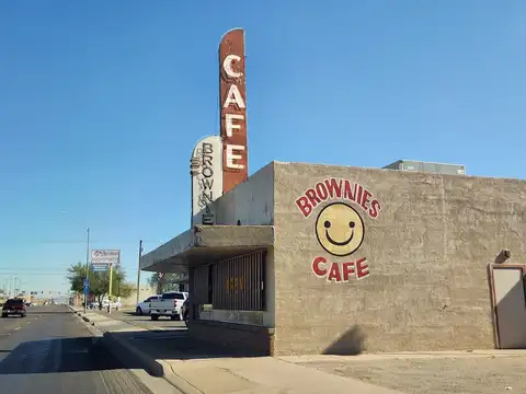 Brownie's Restaurant in Yuma