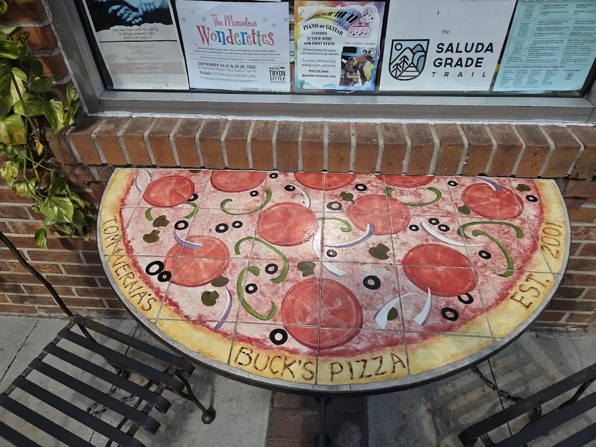 Buck's Pizza – photo 4