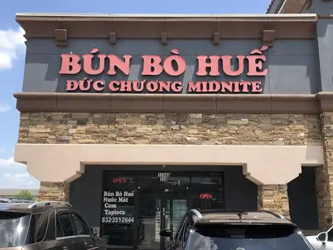 Bún Bò Huế Đức Chương Midnite in Houston