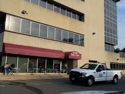 Cafe Right Angle in Fairfax