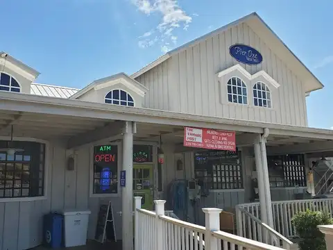 Cass Cay Restaurant & Bar in Punta Gorda