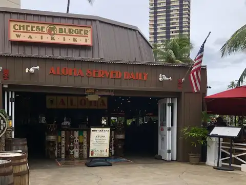 Cheeseburger Factory in Honolulu