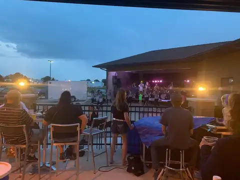 Chicago Street Pub, Grill & Banquets in De Pere