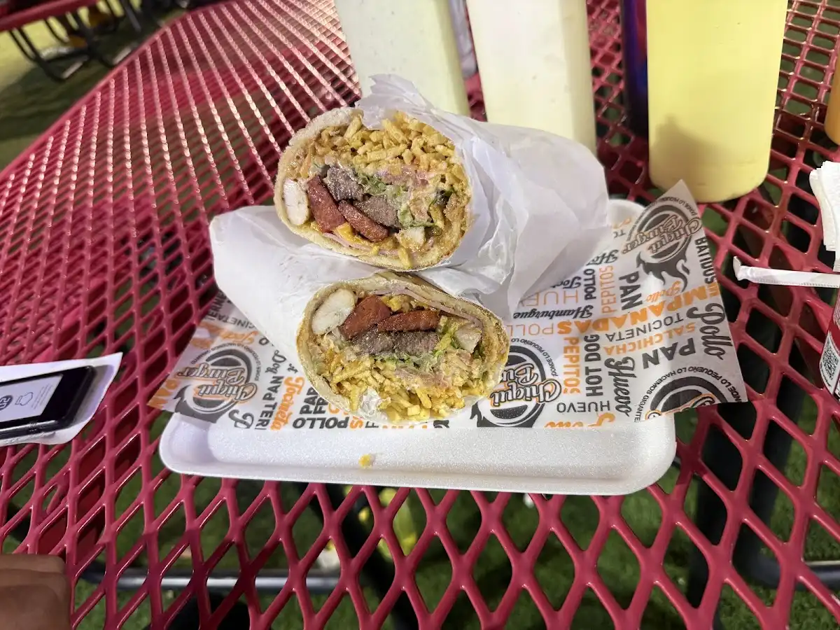 Chiqui Burger Food Truck – photo 2