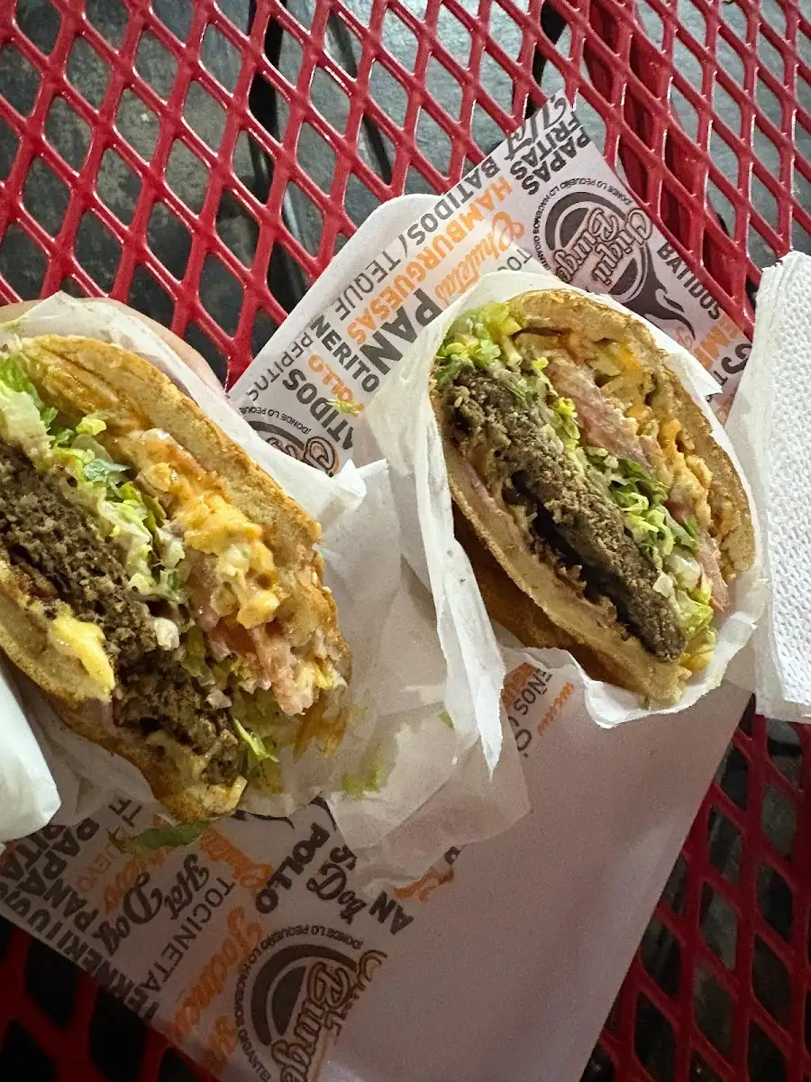 Chiqui Burger Food Truck – photo 3