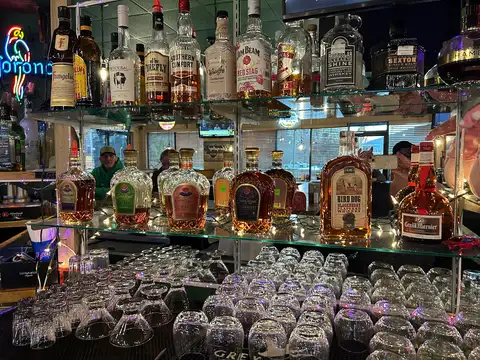Clubhouse Restaurant Bar & Grill in Garner