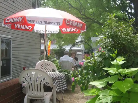 Cock & Bowl Belgian Bistro in Occoquan Historic District