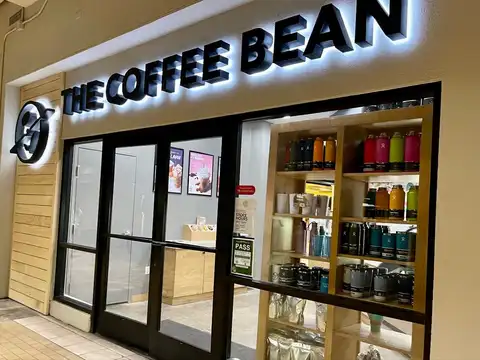 Coffee Bean And Tea Leaf Foodland Farms Ala Moana in Honolulu