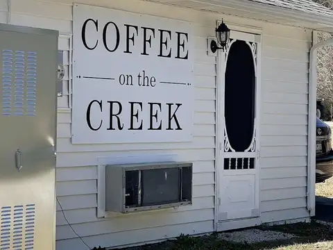 Coffee On The Creek in Fort Lawn