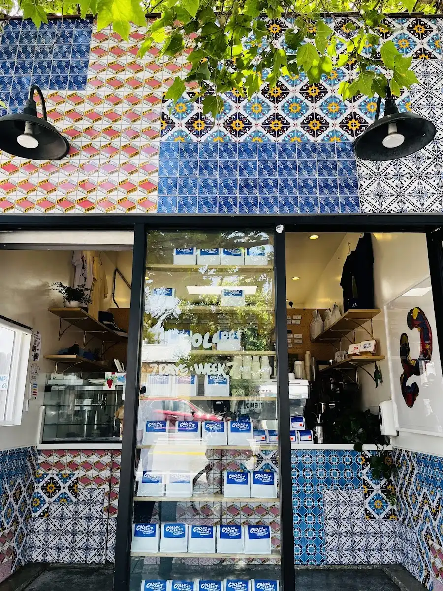 Collage Coffee – photo 4