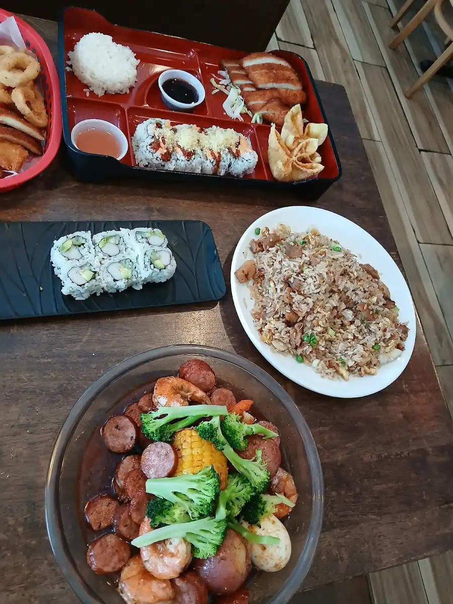 Concept 23 Sushi & Seafood Boil – photo 3