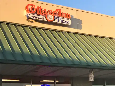 Cottage Inn Pizza Novi in Novi