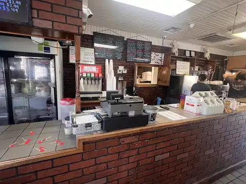 Cowboy's Burgers & Grill in Winnsboro