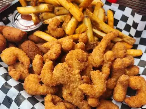 Crabby Maggie's Seafood & More Resturant in Strasburg