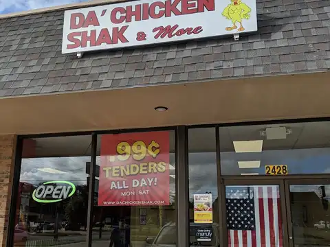 Da Chicken Shak & More in Wichita