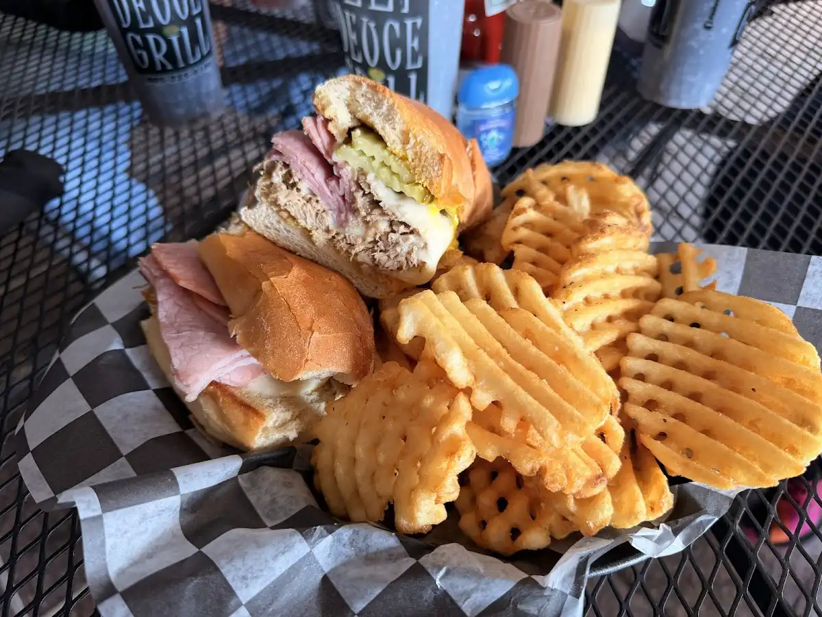 Deep Deuce Grill – photo 4