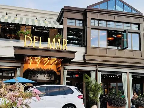 Del Mar in Columbus