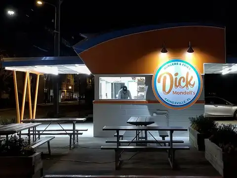 Dick Mondell's Burgers & Fries in Gainesville