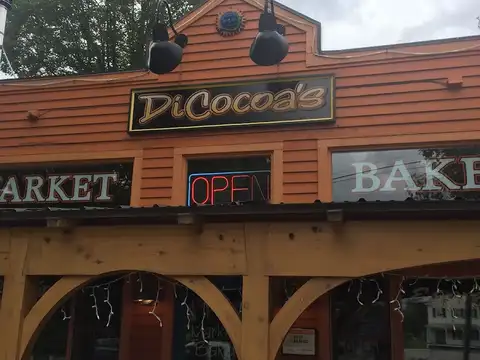 Dicocoa's in Bethel