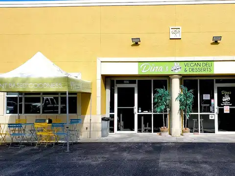 Dina's Vegan Deli & Desserts in Riviera Beach