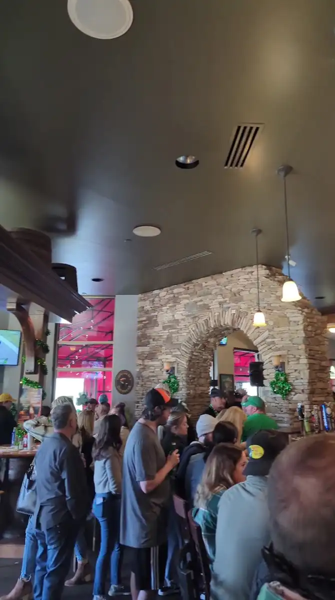 Dingle House Irish Pub & Grub – photo 2