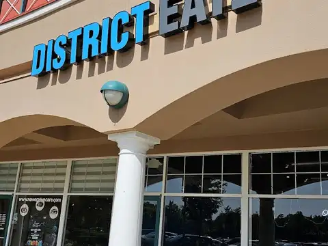 District Eatz in Clifton