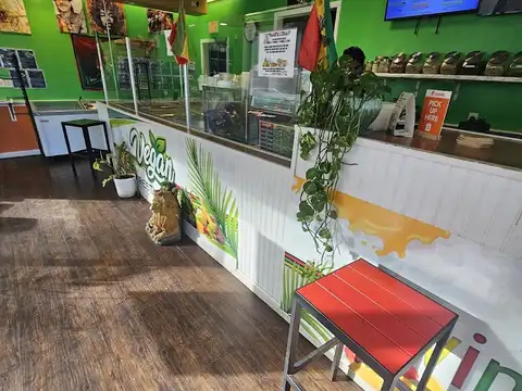 Divine Health Juice Bar in Waterbury