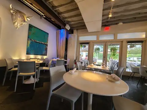 Doce Mesas in Dallas