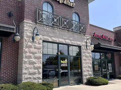 Dogfather Hot Dogs in Bartlett