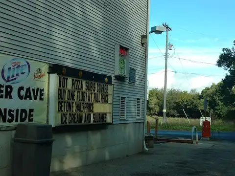 Doster Country Store in Plainwell