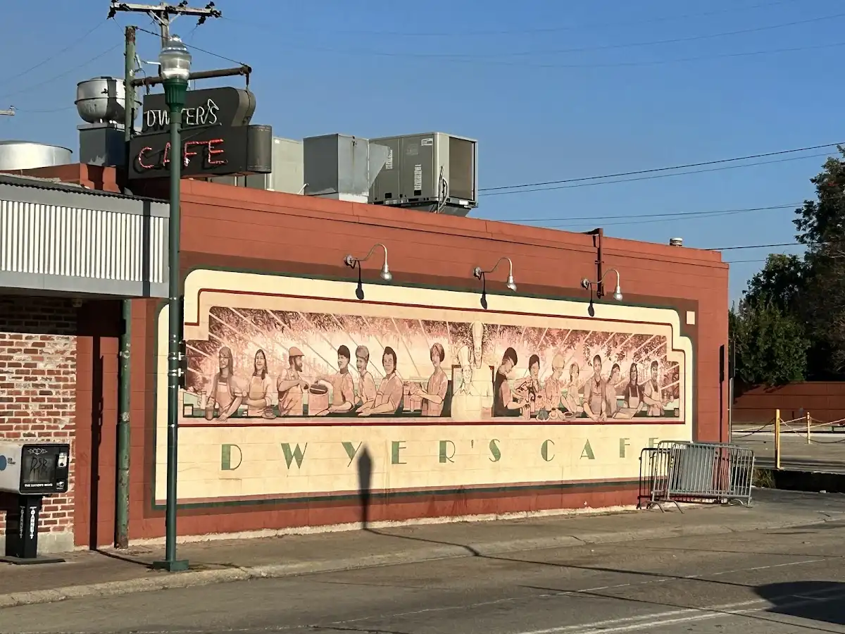 Dwyer's Cafe – photo 3