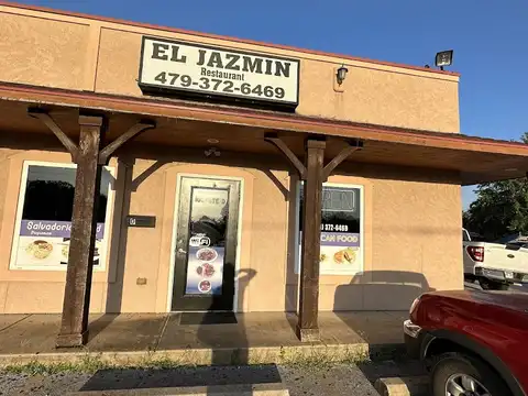 El Jazmin Mexican And Salvadorian Restaurant in Rogers