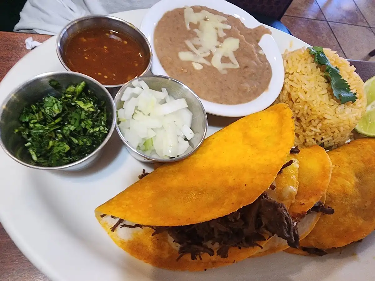 El Viejos Méxican Grill – photo 4