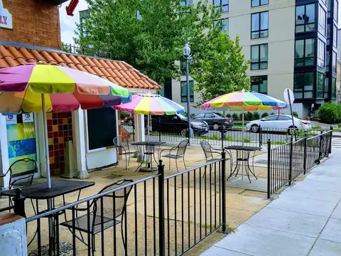 Elizabeth Pupusería & Deli in Washington