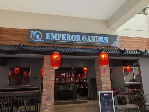 Emperor Garden 穿越 in Albany